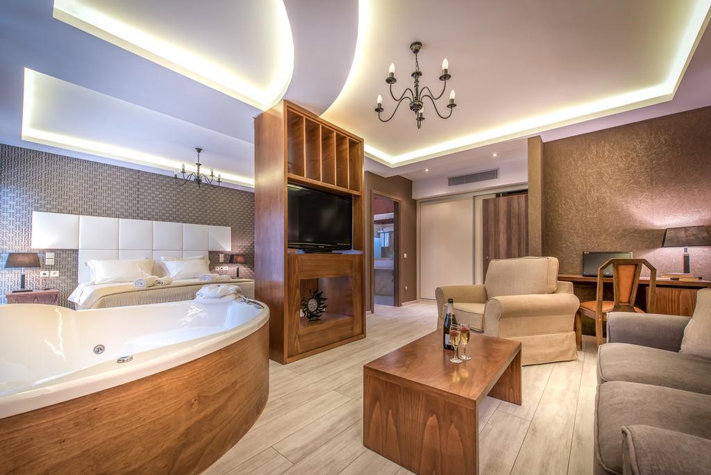 Elegance Luxury Executive Suites - Adults Only Tragaki Phòng bức ảnh